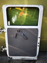 фото thumb №8, Nissan cabstar 06-15 дверь правое задняя полный