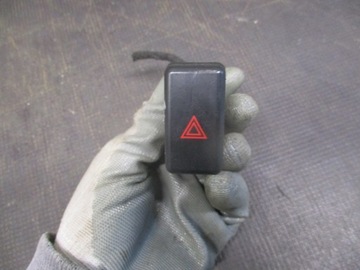 фото thumb №1, Кнопка аварійних bp4k664m0 mazda 3 i 03-06r