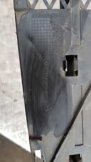 фото thumb №10, Mercedes w203 решітка бампера dół перед