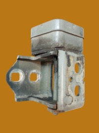 Купить Петля дверь левое  перед renault megane 2 2002-2009, фото thumb