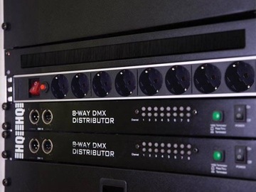 RACK 19 8-слотовый удлинитель SCHUKO