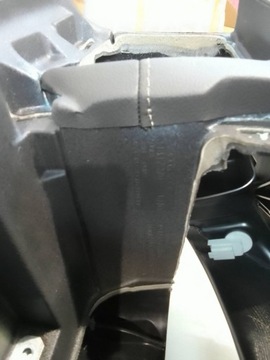 фото thumb №8, Volvo xc60 ii 2022 консоль панель роздавальна шкіра нитка біла