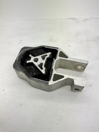 фото thumb №1, Volvo xc40 ii кронштейн подушка двигуна