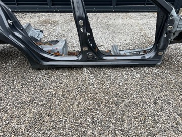 фото thumb №1, Mazda 3 bm порог правые год колесо 42a 2017