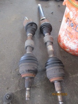 фото thumb №1, Ford c-max mk2 рестайлінг 2,0tdci піввісь права/ліва f1f13b436eb