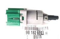 фото thumb №1, Вимикач світла стоп citroen berlingo 1,6hdi 08-