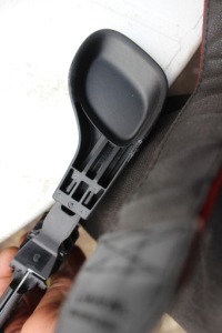 Audi a4 b9 2018 r -ручка важіль тримач  сидіння правого ,трос 8w0881232 в Україні, фото thumb