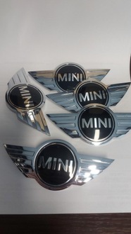 фото thumb №3, Емблема значок logo mini one cooper r50 r57 oryg