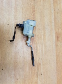 фото thumb №1, Привод крышка заливной топлива vw touran lift