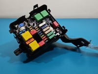 фото thumb №1, Коробка предохранителей citroen c4 cactus 14-20 9804848580