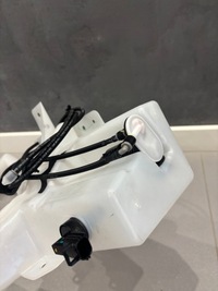 фото thumb №10, Ford mustang mach-e 21r. бак жидкость омывателя оригинал