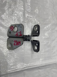 фото thumb №1, Jeep grand cherokee wk2 рестайлинг петля дверь зад правая