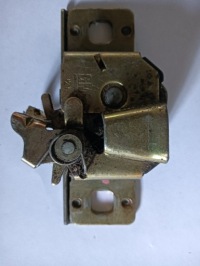 фото thumb №1, 90347360 замок крышки задняя opel calibra a