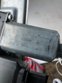 фото thumb №7, Подъемник стекло правый перед citroen c3 iii 9813093380