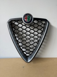 Купити Решітка  решітка радіатора радіатора alfa romeo stelvio 156108638, фото thumb