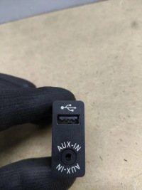 фото thumb №1, Usb bmw 1 f20 9221246 2.0l дизель 2012