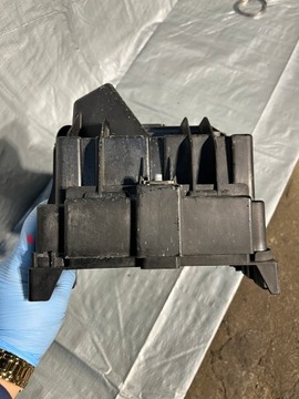 фото thumb №6, 33 opel meriva b корпус основа alumulatora 13312806 13312808