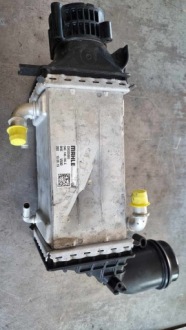 Купить Радиатор интеркулер vw audi skoda 04e 785e, фото thumb