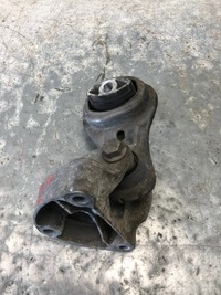 фото thumb №2, Лапи подушка двигуна renault master iii 8200675217