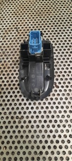 фото thumb №2, Кнопка стекло 8200548968 renault master