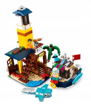 LEGO Creator 3 в 1 31118 Surfer House на пляже