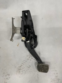 фото thumb №1, Bmw 3 g20 g21 19- педаль сцепления автоматическая коробка передач