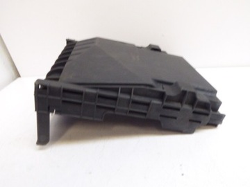 фото thumb №2, Passat b6 3c основание коробка предохранителей