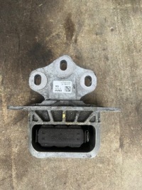 фото thumb №1, Кронштейн подушка двигуна ліва bmw x1 f48 6853449