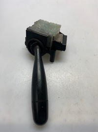 фото thumb №1, Переключатель дворник toyota оригинальный номер 173647