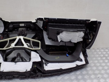 фото thumb №14, Bmw g07 g05 g06 панель консоль оригінал шкіра