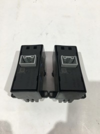 фото thumb №2, Кнопка перемикач вікон задня jazz v 20- crosstar