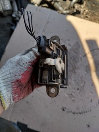 фото thumb №6, Замок крышки багажника vw passat b6 kombi 1k6827505e