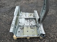 фото thumb №4, Bmw f10 f11 блок двигуна поріг правий середній a72