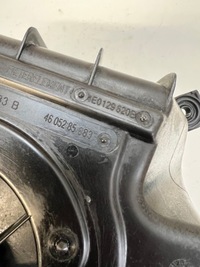 фото thumb №5, Корпус фільтра повітря audi a8 d3 6.0 07c133836