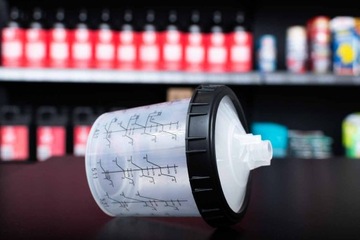Kubek Lakierniczy PPS Zewnętrzny Twardy Z Podziałką 600ml HML