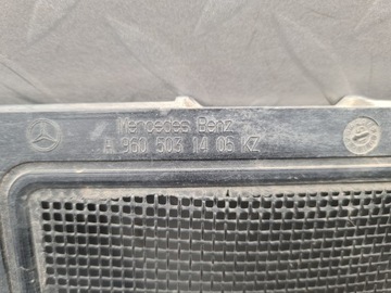 фото thumb №7, Заглушка решітка решітка бампера права mercedes actros mp4 mp5 оригінал