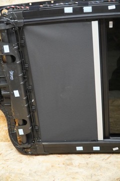 фото thumb №9, Панорама люк ролета 06702661380 maserati levante trofeo 19-