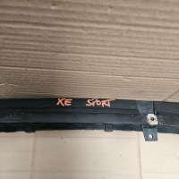 фото thumb №11, Решётка решётка радиатора средняя бампера перед jaguar xe x760 r sport gx7m-17h750-aa