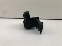 фото thumb №6, Toyota yaris iii кронштейн  крепление лампы бампера правое зад 52155-0d100