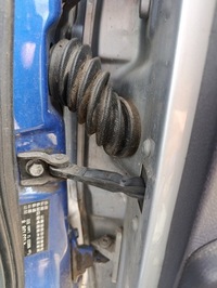 фото thumb №1, Обмежувач двері перед передній правий mercedes w168 2001