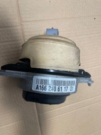 фото thumb №1, Подушка двигуна права mercedes gls a1662406117
