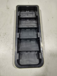 фото thumb №1, Volvo v40 15r - решітка вентиляційна кузов 8623444