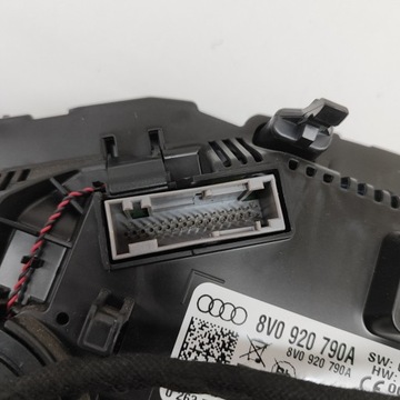 фото thumb №9, Audi rs3 2017 спідометр  / спідометр