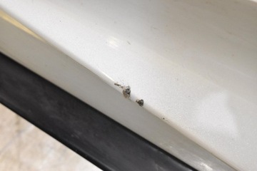 фото thumb №6, Накладка пороговая правая белая toyota yaris 4 iv gr 3d hb 20-21