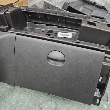 фото thumb №6, Панель роздавальна з номером запчастини 681005628r dacia