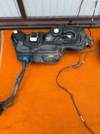 фото thumb №1, Peugeot 2008 ii 1.5 бак топлива bak поплавок комплект