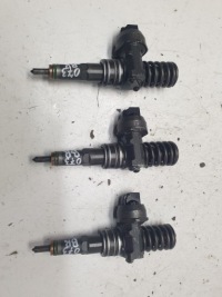 фото thumb №1, Насос-форсунка насос-форсунка vw 2.0 sdi bosch 038130073br