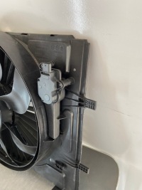 Купить Вентилятор радиатора mercedes glc a0995052100, фото thumb