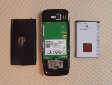 Мобильный телефон Nokia E52 128 МБ/1 ГБ 3G черный