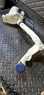 фото thumb №5, Бачок омывателя citroen c3 ii 9676088180